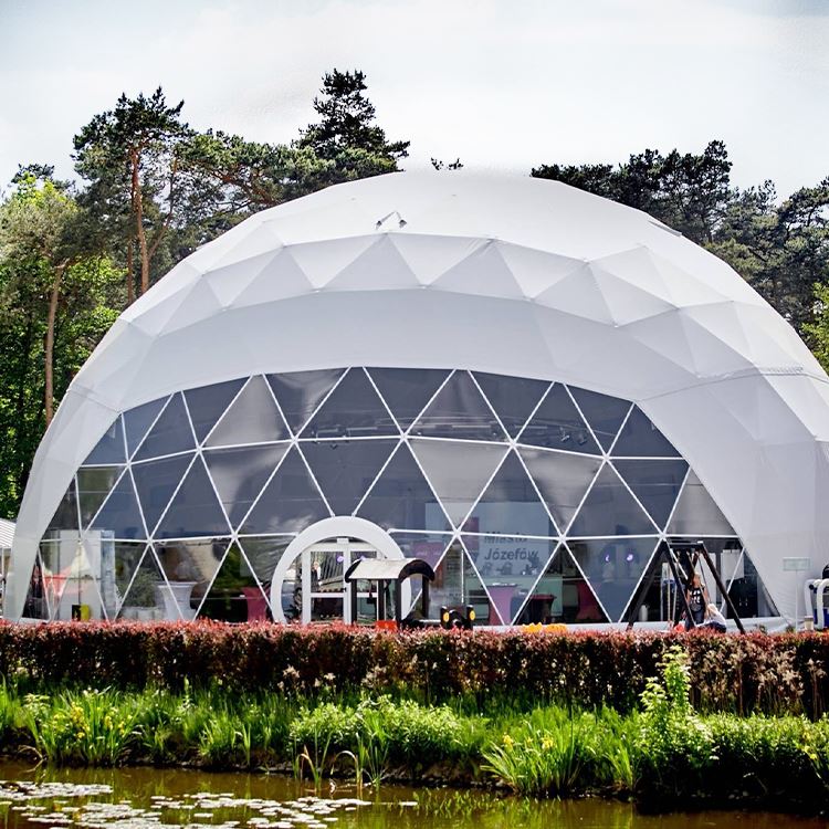 Tenda Domo Geodésico